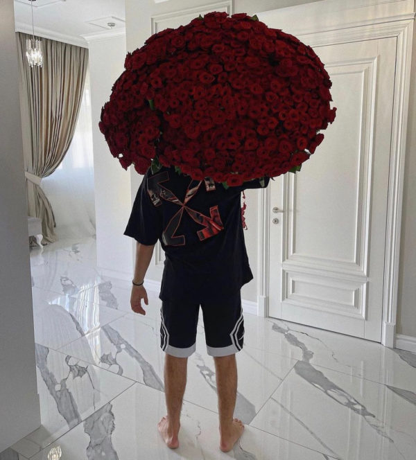 100roses-luxuryboxroses-red